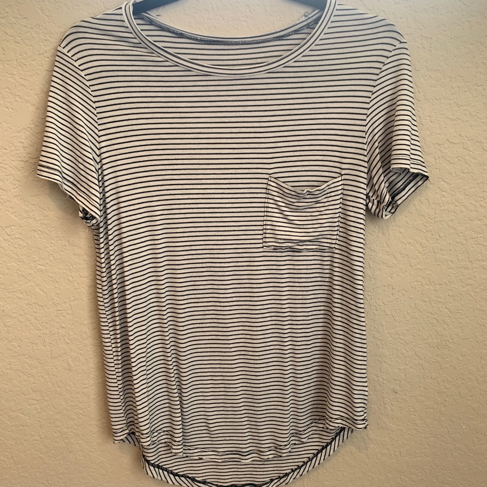 American Eagle striped hi-lo shirt